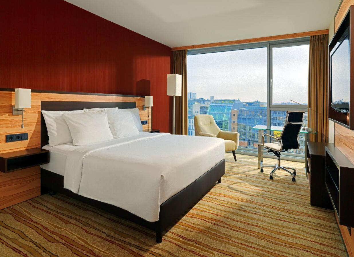 คอร์ทยาร์ด บาย แมริออท ดึสเซลดอร์ฟ ฮาเฟน Hotel ดุสเซลดอร์ฟ ภายนอก รูปภาพ